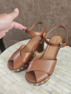 Coach Viola leather heel platform sandals size 6 NEW